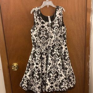 Beautees Black and White Floral Kids Dress